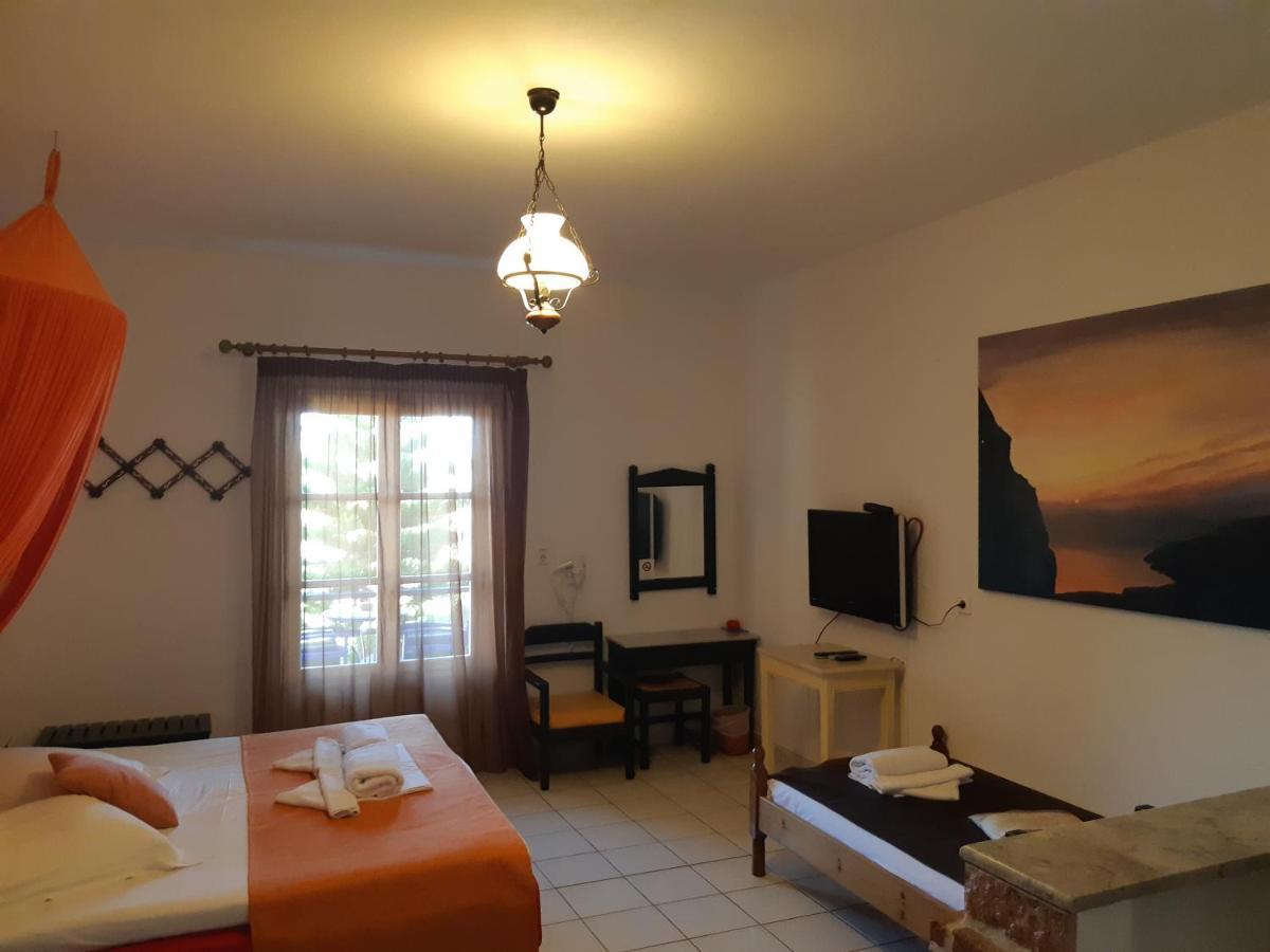 Pagali Hotel Ormos Aigialis 外观 照片